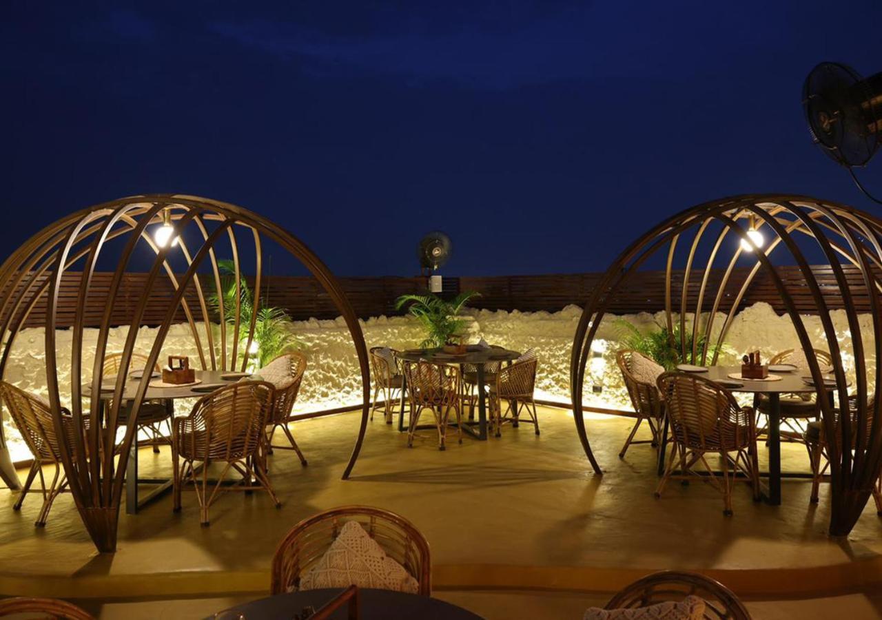 Hotel Town Grand Patel Nagar نيودلهي المظهر الخارجي الصورة