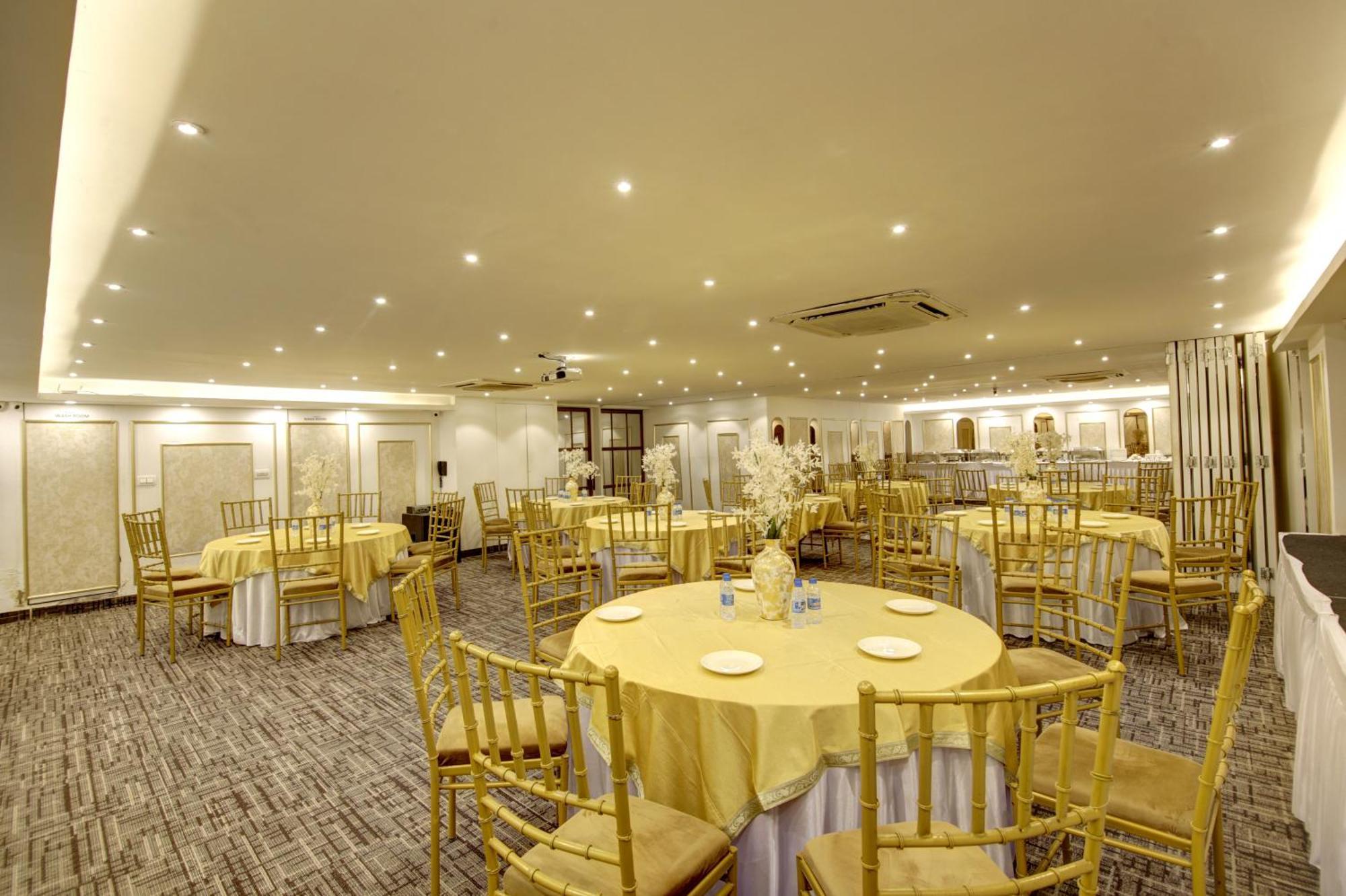 Hotel Town Grand Patel Nagar نيودلهي المظهر الخارجي الصورة
