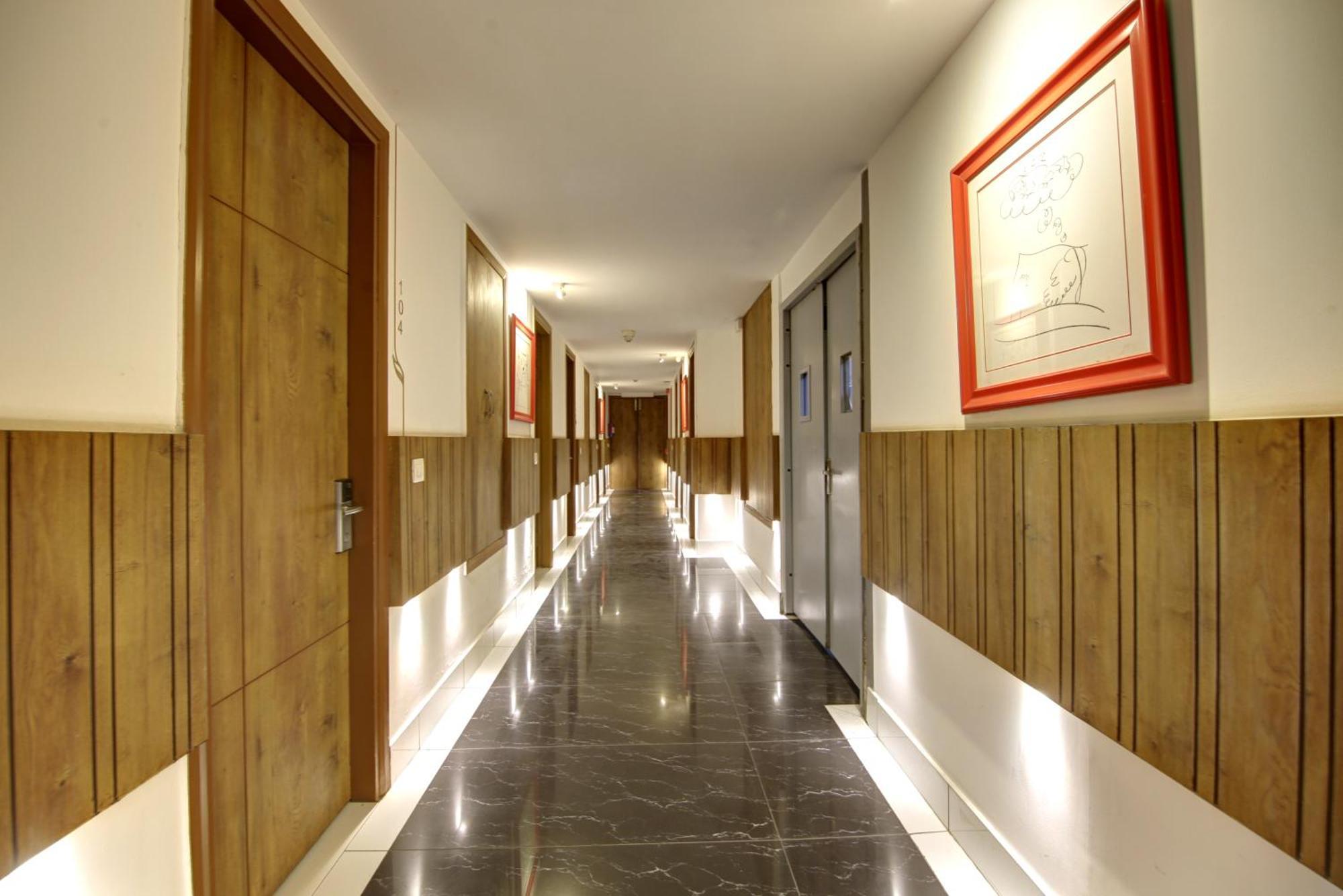 Hotel Town Grand Patel Nagar نيودلهي المظهر الخارجي الصورة